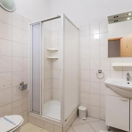 Apartman 1 Bedroom Lovely In Bosana *