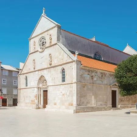 1 Bedroom Lovely In Bosana 科兰