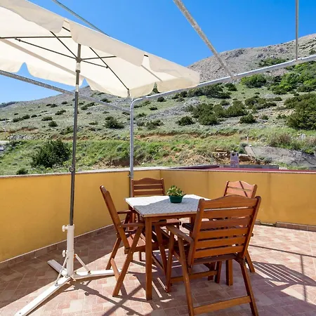 Apartman 1 Bedroom Lovely In Bosana