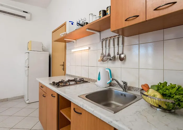 公寓 1 Bedroom Lovely In Bosana 科兰