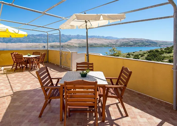 1 Bedroom Lovely In Bosana 科兰